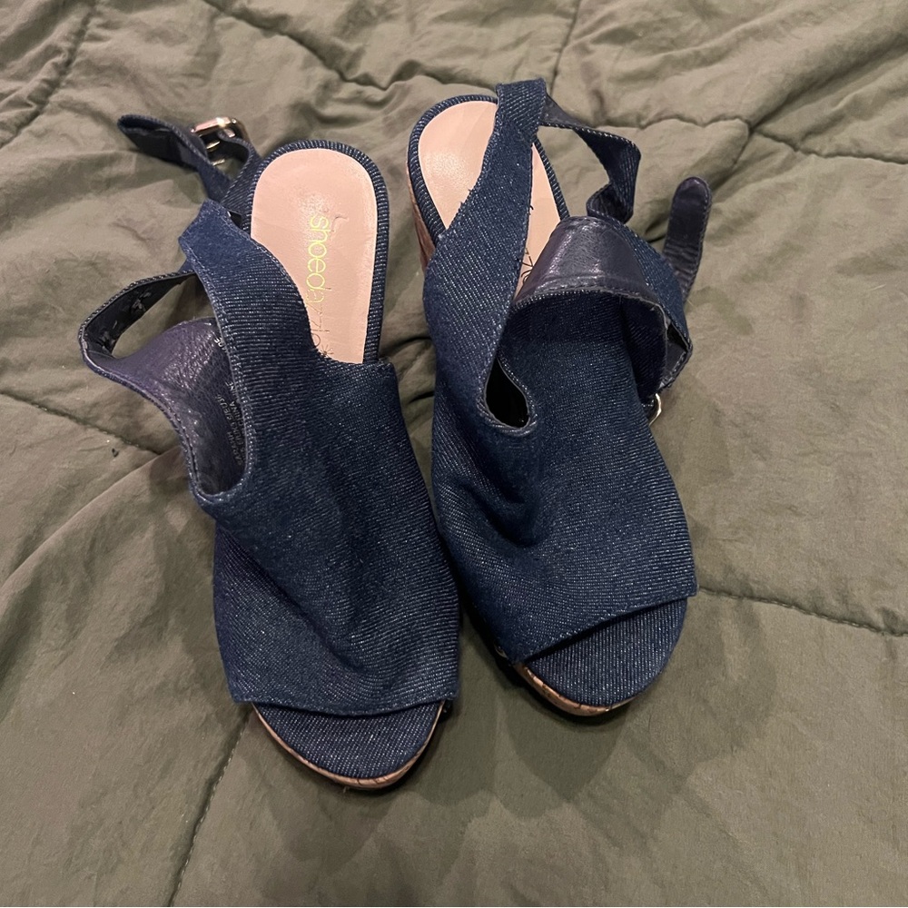 Shoe Dazzle Navy Blue Wedges